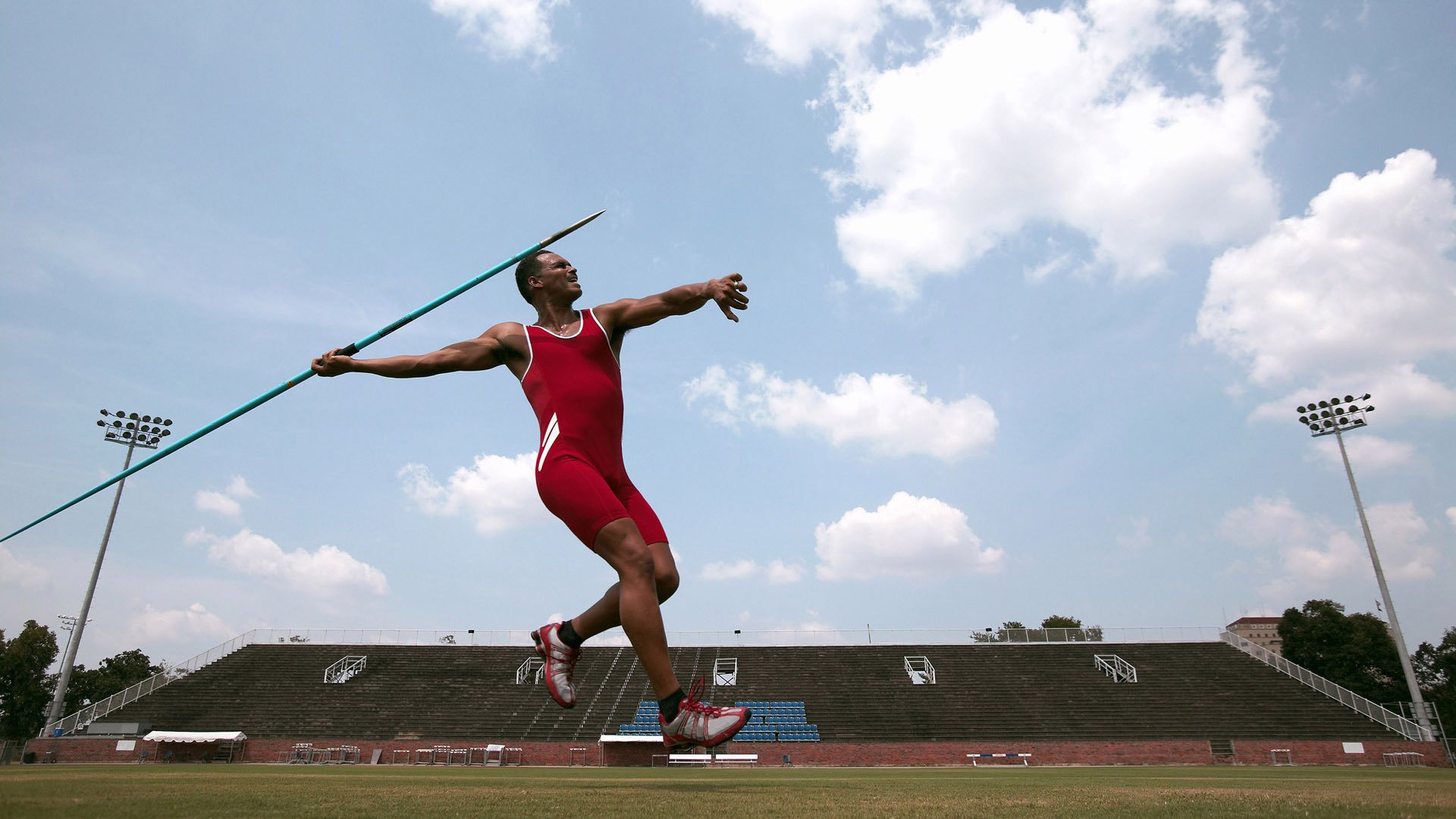 中国足球国际交流日益频繁,合作项目丰富多彩,国际足联中国